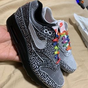 tokyo maze air max on feet